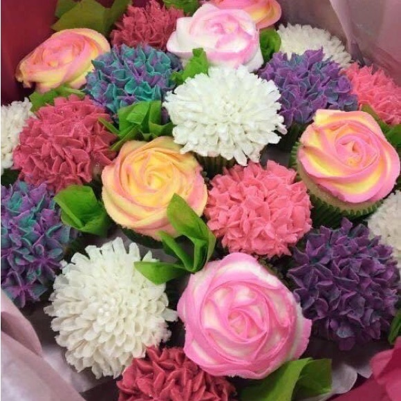 Meet your Posher, Gloria - Picture 11 of 15